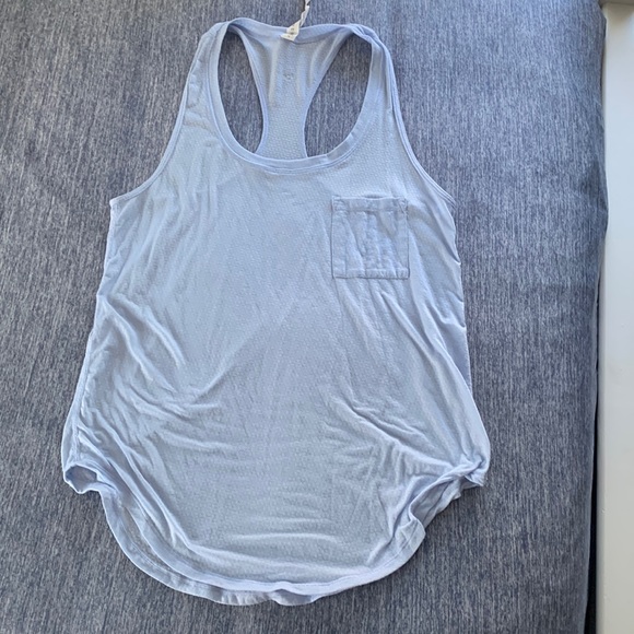 Lululemon Yogi Periwinkle Patterned Racerback Tank w/ Pocket, Size 6 - Picture 3 of 6
